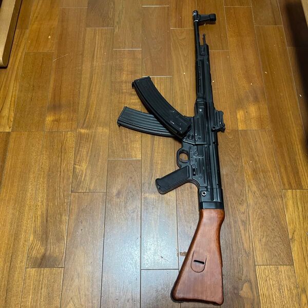 Agm stg44電動ガン リアルウッド 予備マガジン付き