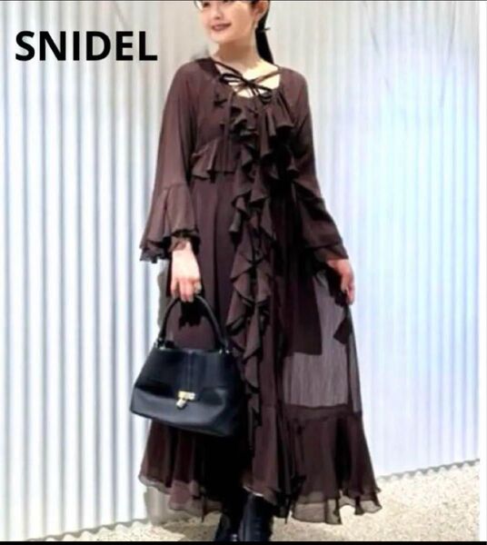 美品!SNIDELスナイデル フリルドレープ シフォンワンピース インナー付き!