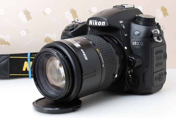 美品★Nikon D7000★スマホ転送OK★近〜中距離対応レンズ付き★高性能デジタル一眼レフカメラ★ニコン