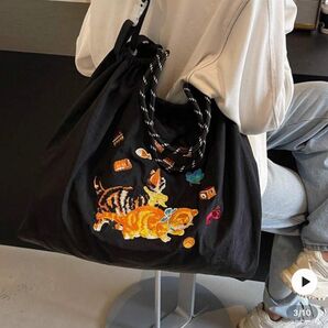 大容量 猫柄刺繍 ストラップ付き 新品未使用 トートバッグ エコバッグ