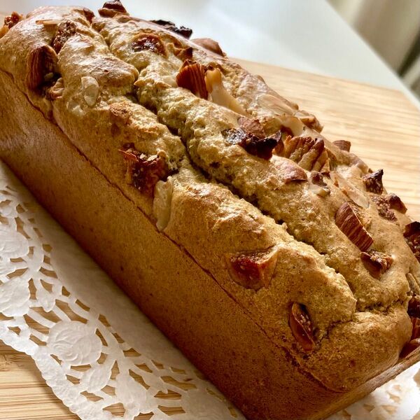 いちじく&ナッツのオートミール100%パウンドケーキ(グルテンフリー)