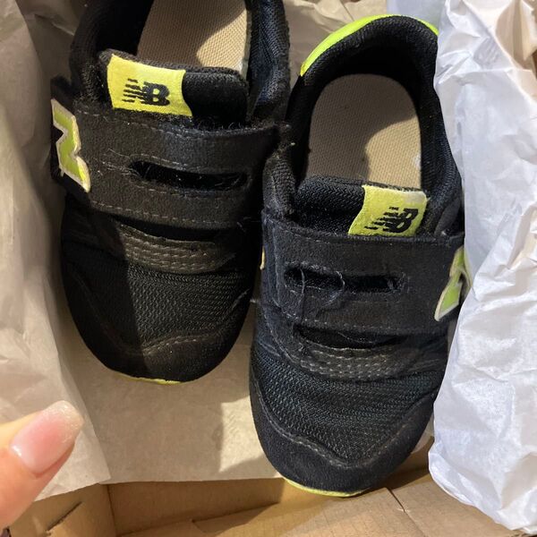 New Balance キッズスニーカー ブラック×グリーン 14.5cm