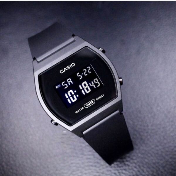 カシオ デジタル腕時計 薄型 新品未使用 シンプルブラックモデル CASIO
