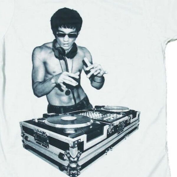 【BRUCE LEE ブルースリー 】新品Tシャツ 海外輸入 サイズL ホワイト