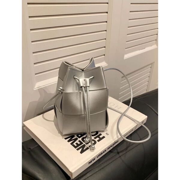 ショルダーバッグ バッグ ショルダー シルバー シルバーバッグ 巾着 かばん カバン 鞄 バッグ