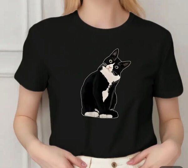 ハチワレ猫ちゃん♪ 猫柄 半袖Tシャツ ブラック Lサイズ