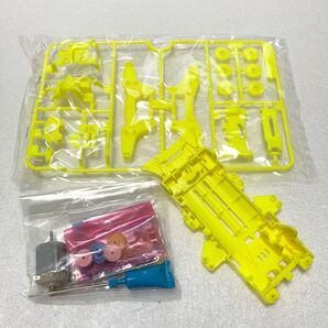 タミヤ ミニ四駆 VZシャーシ 蛍光イエロー