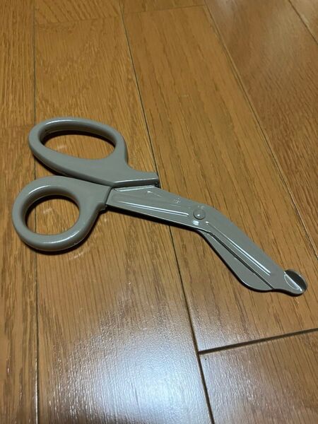 bushdebrunt ハサミ タンカラー