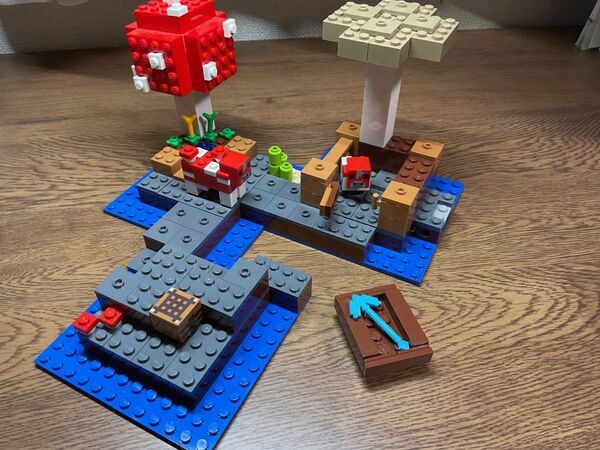 レゴ マインクラフト キノコ島 21129 美品 ミニフィグパーツ無し 製造終了品