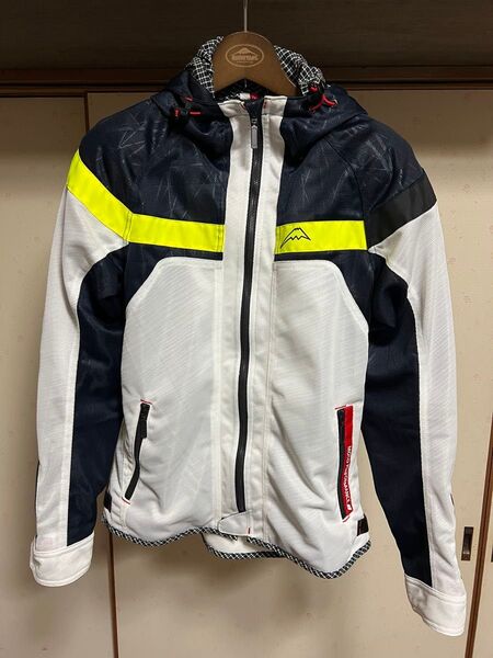 クシタニ フルメッシュパーカージャケット Lサイズ1シーズン着用中古 肩、肘、背中 純正プロテクター装備
