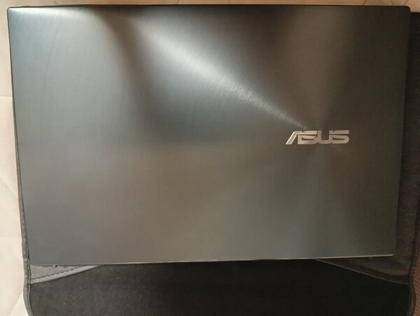 ASUS Zenbook 11世代 Core i5 WPS Office付