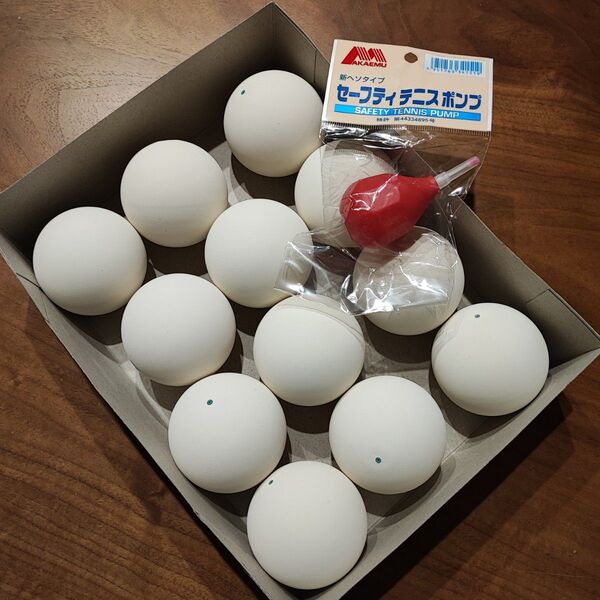 新品 ソフトテニス 軟式テニス テニスボール 12個 アカエム 空気入れ付属