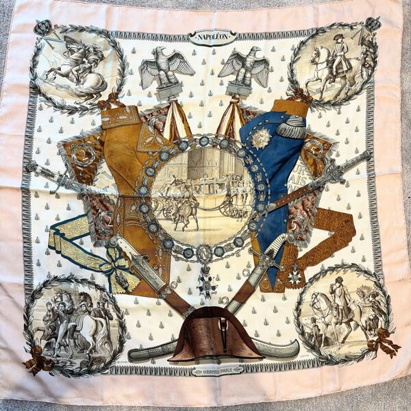 エルメス HERMES スカーフ 皇帝ナポレオン カレ 90 シルク ピンク シルク100 NAPOLEON マルチカラー