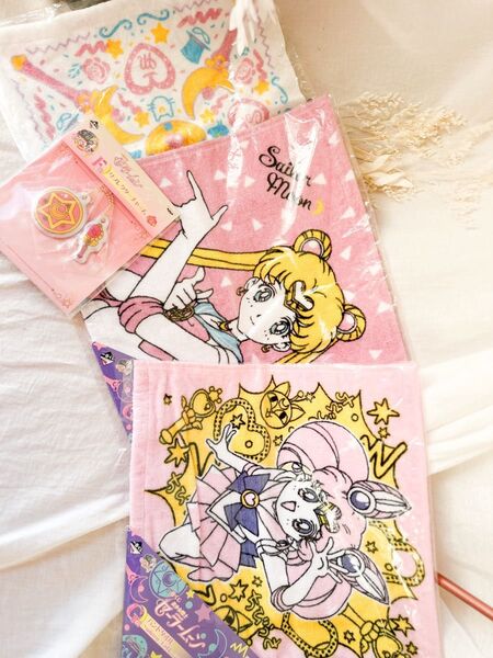 セーラームーン galaxxxy G賞ハンドタオル F賞リフレクターチャーム