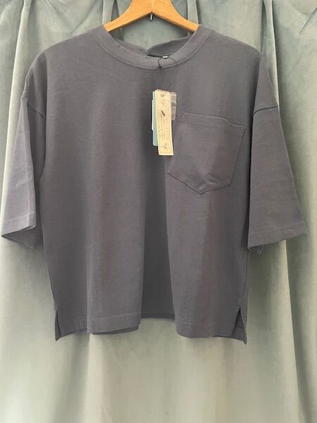 【新品タグ付き】ブルーグレー 五分袖 厚地Tシャツ ポケット付き