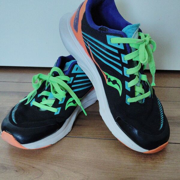 saucony KINVARA スニーカー