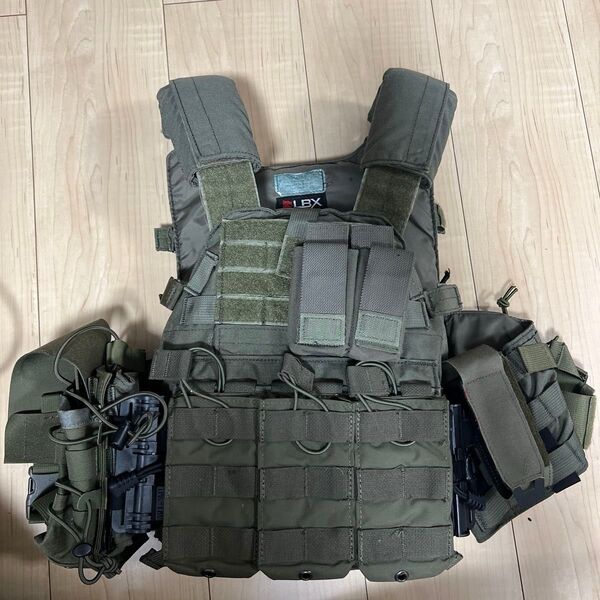 実物LBX-300-s プレートキャリア 実物 サバゲー プレートキャリア