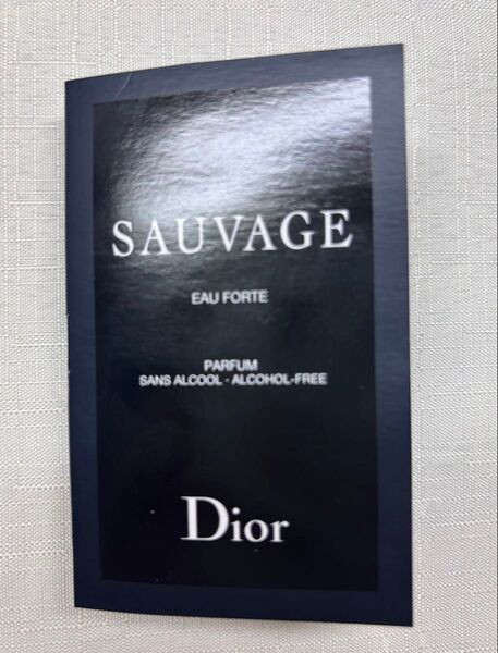 新品未使用 DIOR ソヴァージュ オードゥ トワレ 1ml サンプル