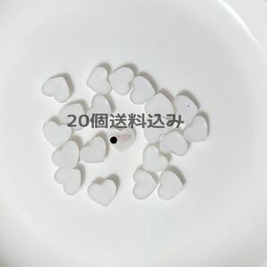 20個ネイルパーツ しろぷー