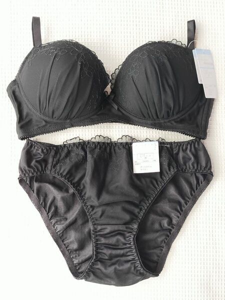 ◇新品◇ワイヤレス ランジェリー セット◇M◇