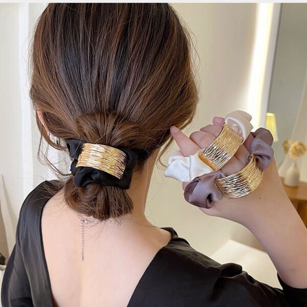 ゴールド メタル シュシュ ヘアアクセサリー 韓国 髪留め 髪飾り ヘアアクセ ヘアゴム