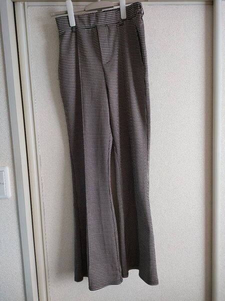 ストレッチフレアパンツ 千鳥格子柄ブラウン