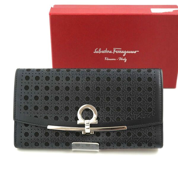 新品未使用 Salvatore Ferragamo 長財布 ガンチーニ