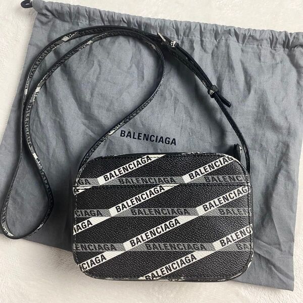 【極美品☆大人気】BALENCIAGA バレンシアガ エブリデイ ショルダーバッグ カメラバッグ 総柄 ブラック 即売品