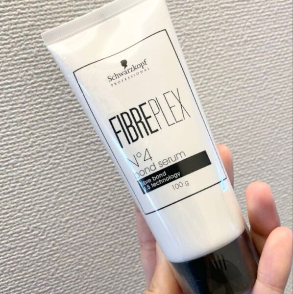 【シュワルツコフ FIBREPLEX No.4 ボンド セラム 100g / 洗い流さないヘアトリートメント】