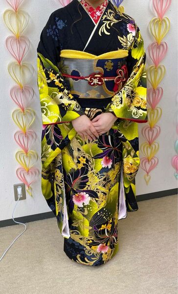 振袖 着物 正絹 華やかな柄 成人式 結婚式