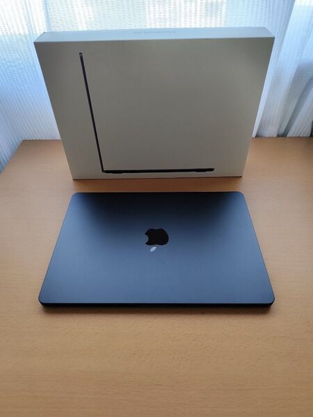 Apple Macbook Air M2 256/8GB