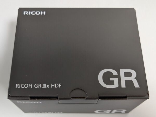 新品未使用 RICOH GR IIIx HDF 特別モデル 3年保証書 新品予備バッテリー付き