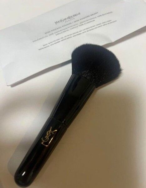 YSL イヴ・サンローランボーテ チーク フェイスブラシ 黒