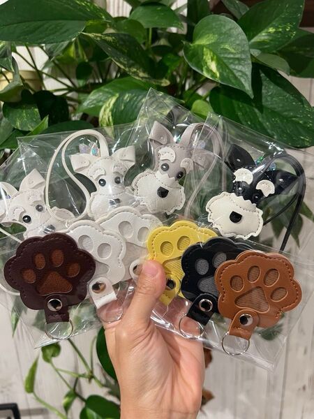 シュナキーホルダー、肉球キーホルダー、シュナシール、キラキラ肉球シール