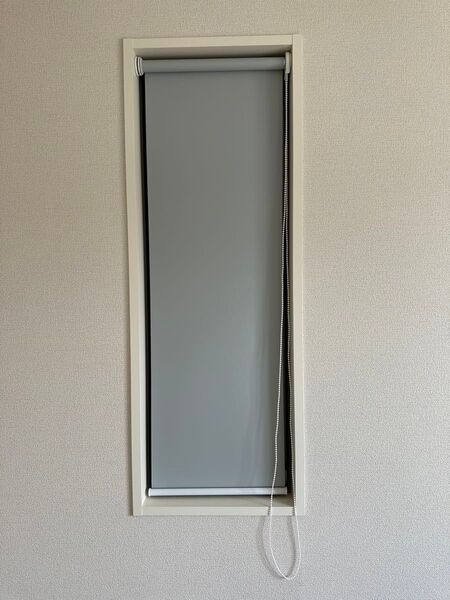 1級遮光 ロールカーテン ロールスクリーン つっぱり式 丈140×生地幅39cm