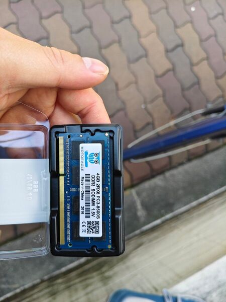 DDR3 RAM 4gb x2 1066mhz , 8gb 1600mhz x1ノート用