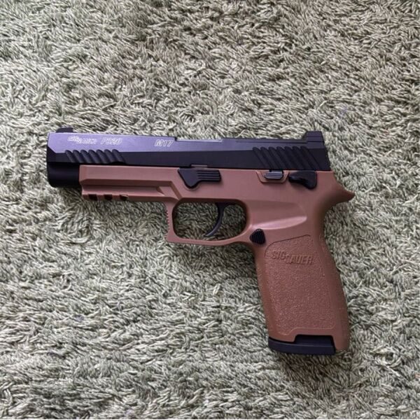 SIG AIR M17 ガスブローバック ツートーンカラー BK コヨーテ TAN GBB シグエアー ガスガン P320