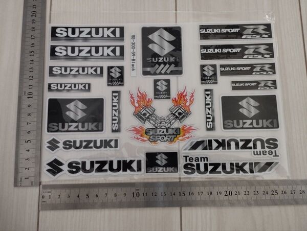 SUZUKIステッカー 1シート分 バイクステッカー カーステッカー 防水 motoGP レーシングステッカー スズキ