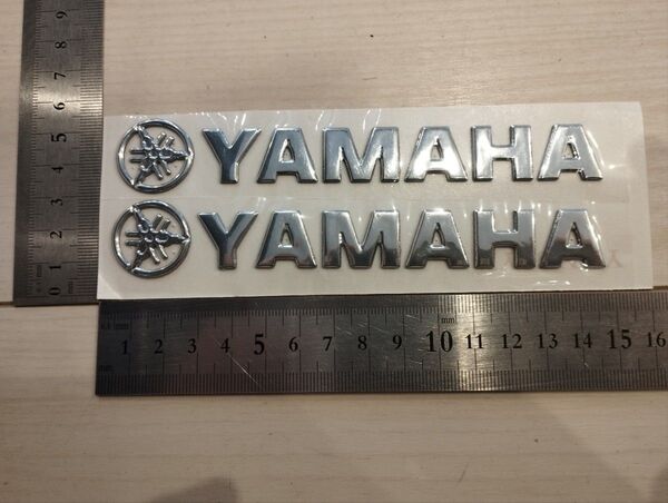 YAMAHAステッカー 2枚セット 立体ステッカー 銀色 ヤマハステッカー バイクステッカー レーシングステッカー
