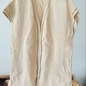 BASLE made in ITALY ノースリーブトップス ベージュ 麻