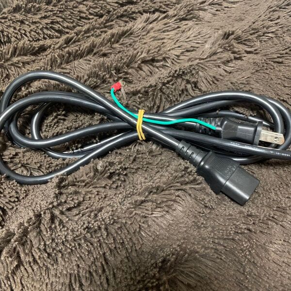 電源ケーブル
