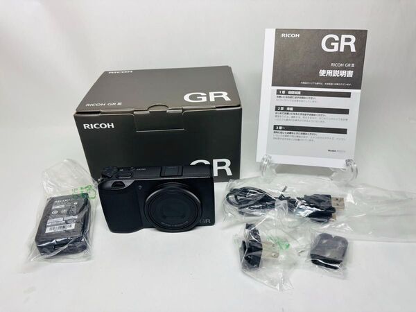 入手困難極美品RICOH GR III コンパクトデジタルカメラ箱付き6ヶ月保証付きショット数369