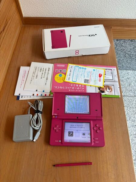 極美品ニンテンドーDSi(ピンク)