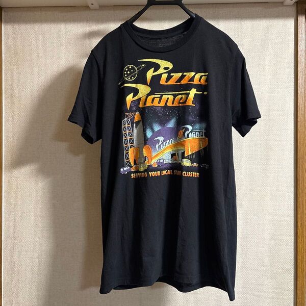 Pizza Planet Tシャツ 古着 アメカジ 黒 90s 00s ビンテージ ストリート 古着卸 半袖