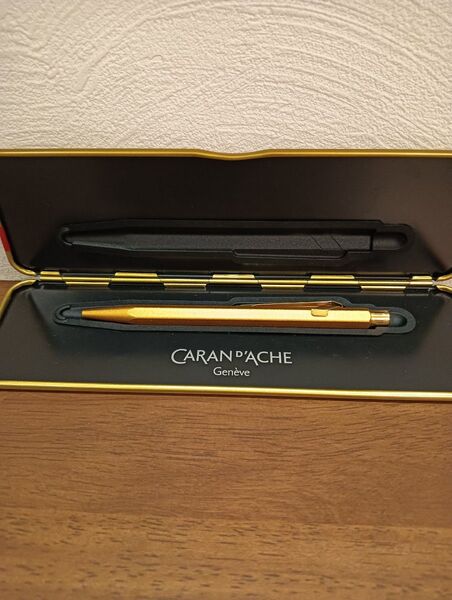 ほぼ未使用★CARANdACHE カランダッシュ ボールペン ゴールド