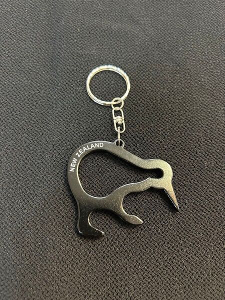 ニュージーランド キウイ キーホルダー お土産 おみやげ キーチェーン 黒 キーリング