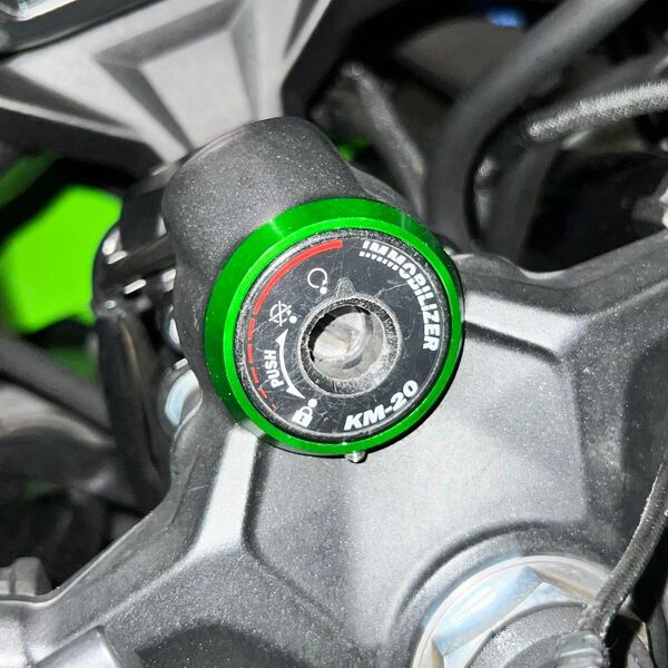 【Kawasaki カワサキ】キーシリンダーガーニッシュ シリンダーカバー ZX-25R,ZX-4R