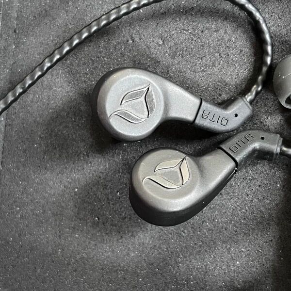 (美品)DITA DREAM Titanium Black