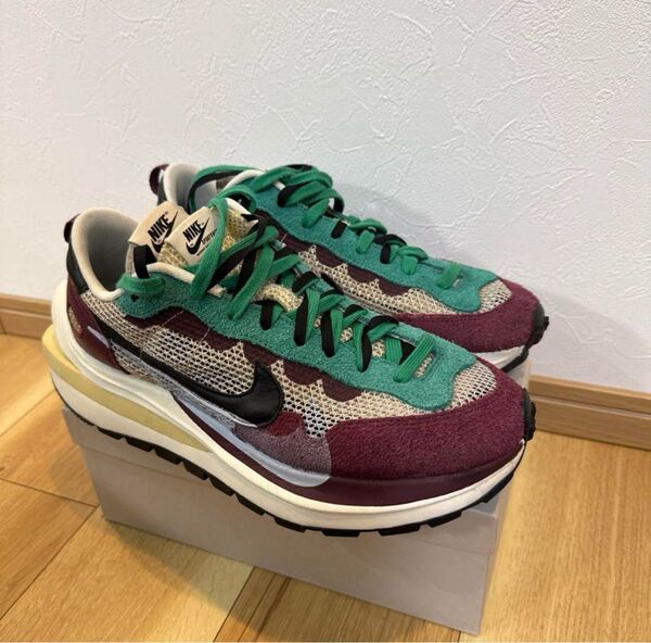 sacai × Nike Vapor Waffle "String/Red/Green" ナイキ サカイ ヴェイパーワッフル
