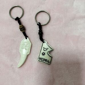 キーホルダー 2個セット ネパール お土産 key holder